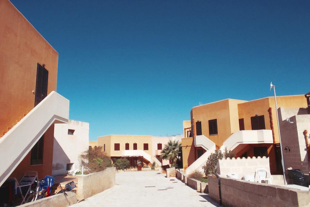 Casa Vacanze Di Anna E Selene Villa Favignana Eksteriør billede