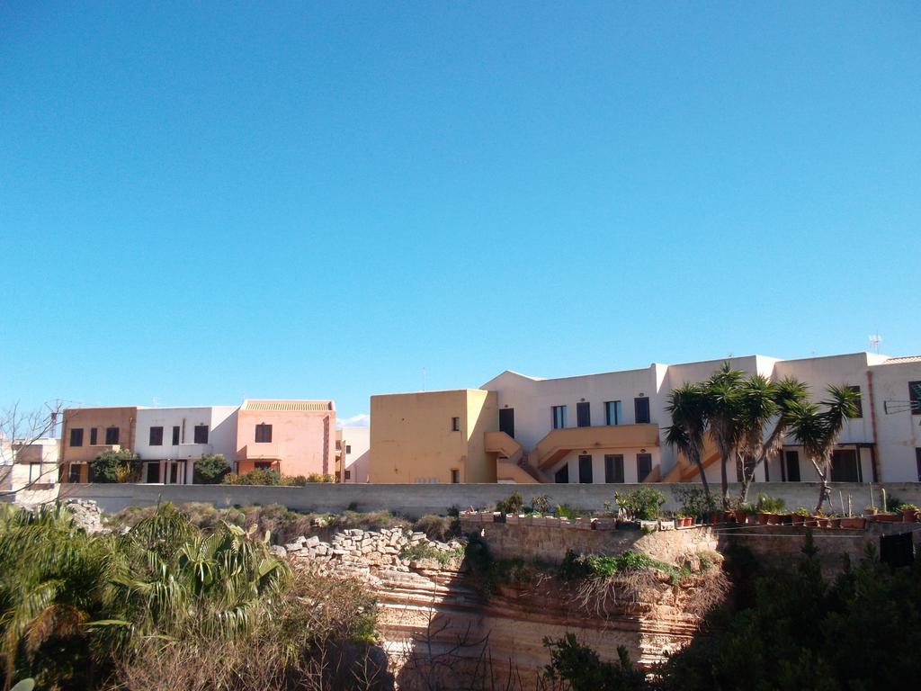 Casa Vacanze Di Anna E Selene Villa Favignana Eksteriør billede